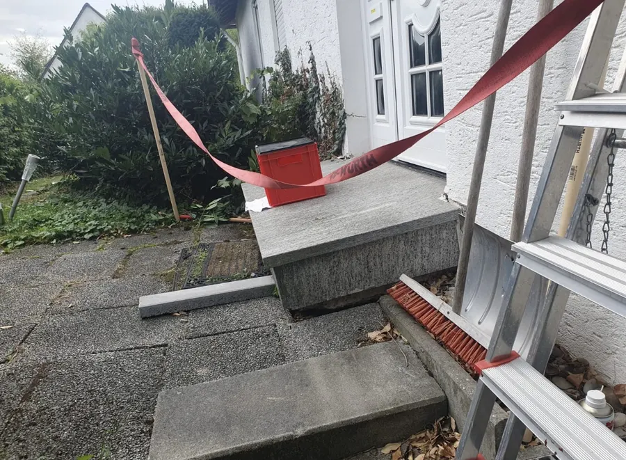 Eingangspodest während der Vorbereitung des Rückbaus